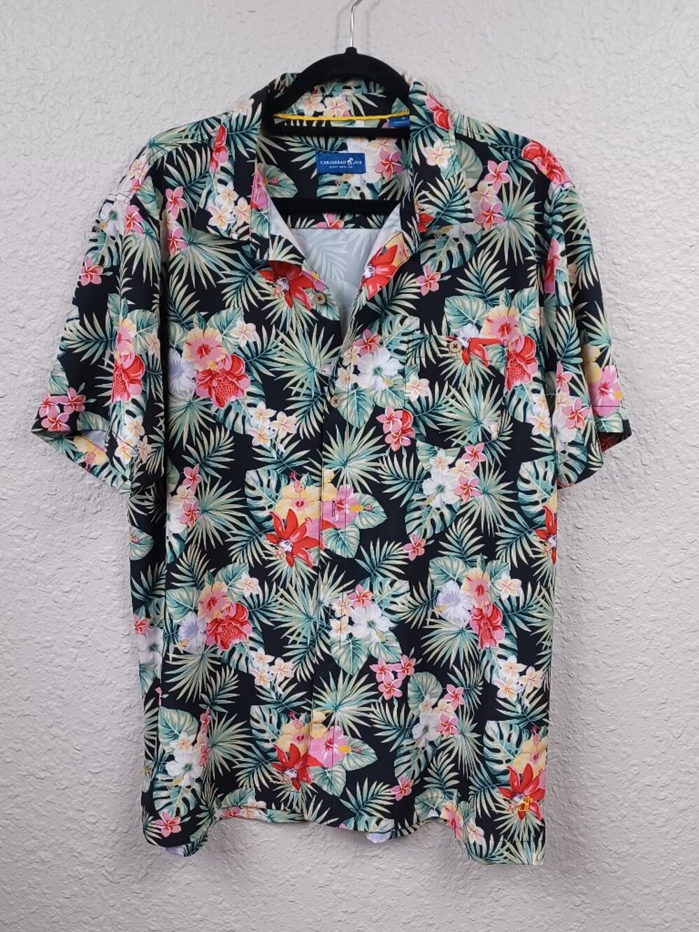 Caribbean Joe XL Black Red Pink Green Floral Hawaiian Short Sleeve Shirt